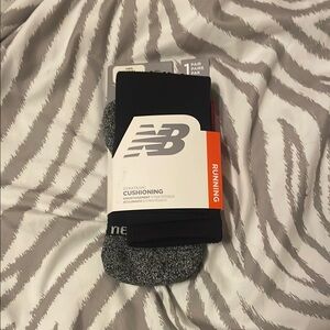 New Balance Men's Black and Gray Running Socks Size: S